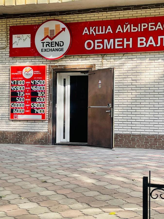 Уютная Квартира В Самом Сердце Алматы Almaty Luaran gambar
